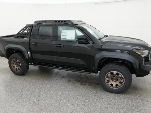 New 2025 Toyota Tacoma Trailhunter image 27