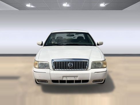Used 2010 Mercury Grand Marquis LS RWD image 5