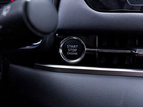 New 2025 Mitsubishi Outlander ES image 16