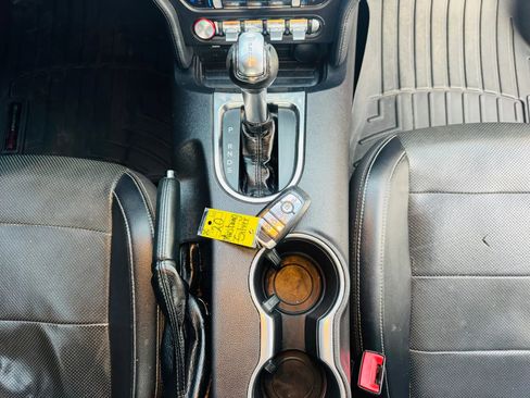 Used 2020 Ford Mustang Premium image 18