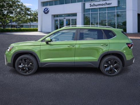New 2026 Volkswagen Taos SE FWD image 4
