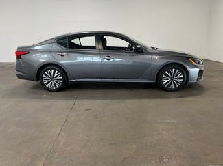 Used 2024 Nissan Altima 2.5 SV FWD video 2