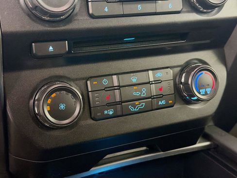 Used 2018 Ford F150 XLT w/ Equipment Group 302A Luxury AWD/4WD image 21