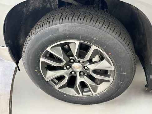 Used 2023 Chevrolet Silverado 1500 LT image 11