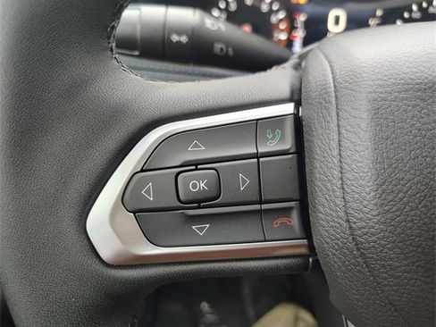 New 2026 Jeep Compass Latitude image 18