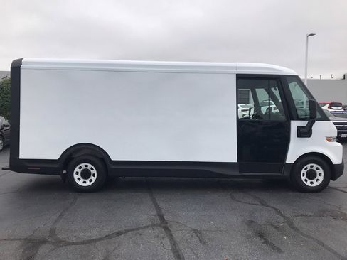 Used 2024 Chevrolet Brightdrop 600 w/ Commercial Equipment Package image 9