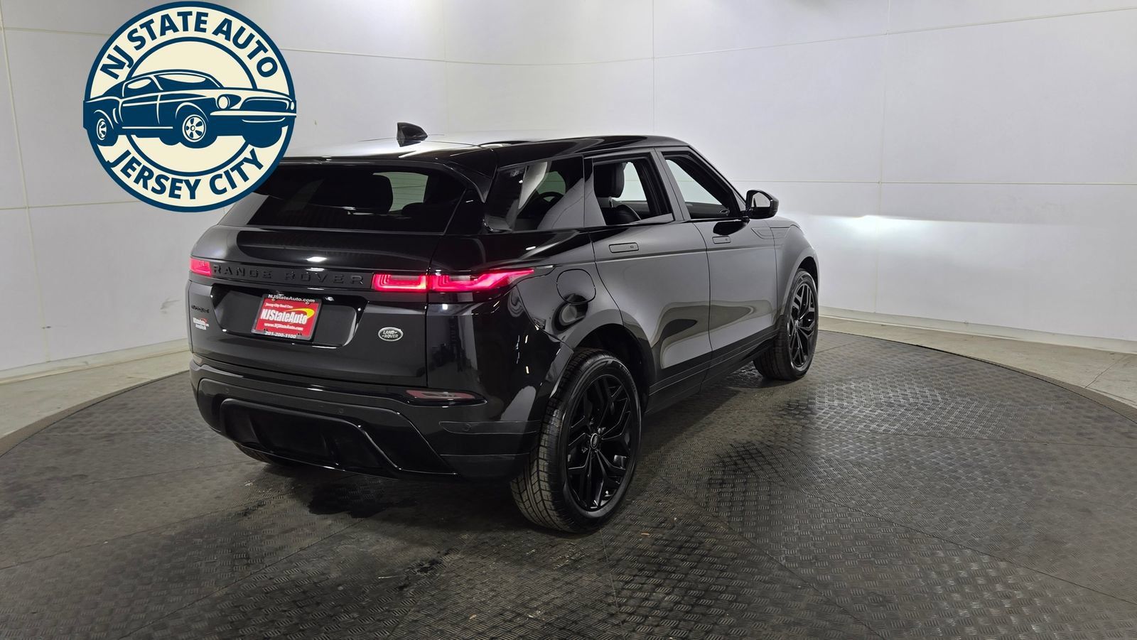 Used 2022 Land Rover Range Rover Evoque SE AWD/4WD image 7