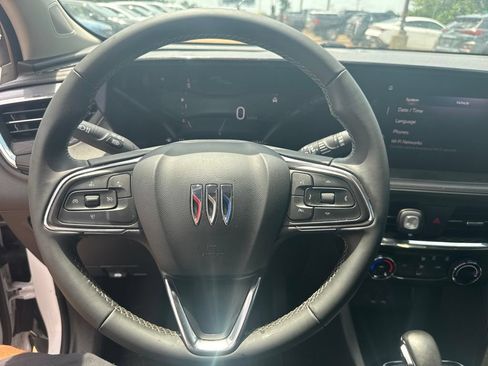 Used 2025 Buick Encore GX Preferred FWD image 17