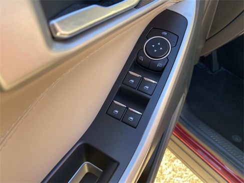 Certified 2022 Ford Explorer XLT w/ Equipment Group 202A image 20