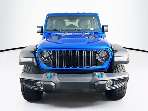 Used 2024 Jeep Wrangler Unlimited Rubicon 4xe AWD/4WD image 2