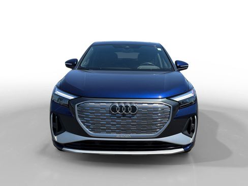Used 2023 Audi Q4 e-tron Premium Plus w/ Premium Plus AWD/4WD image 8