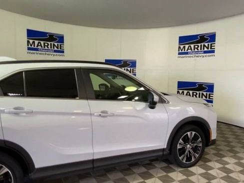 Used 2022 Mitsubishi Eclipse Cross SE image 2