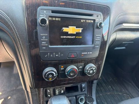 Used 2017 Chevrolet Traverse LT w/ Style and Technology Package AWD/4WD image 6