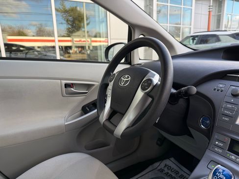 Used 2012 Toyota Prius Two image 28