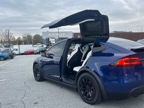 Used 2019 Tesla Model X Performance image 32