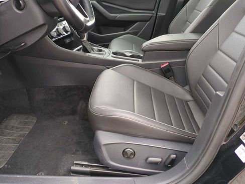 Used 2024 Volkswagen Jetta SE image 19