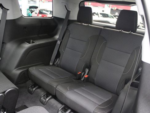 Used 2023 GMC Acadia SLE w/ Driver Convenience Package image 42