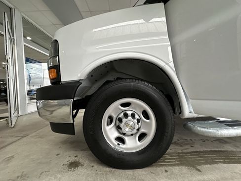 Used 2024 Chevrolet Express 2500 w/ Driver Convenience Package RWD image 24