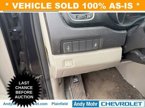 Used 2017 Kia Sedona LX w/ LX Essentials Premium Package image 14