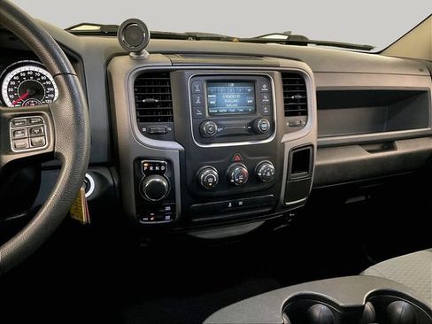 Used 2018 RAM 1500 Express w/ Black Ram 1500 Express Group AWD/4WD image 7