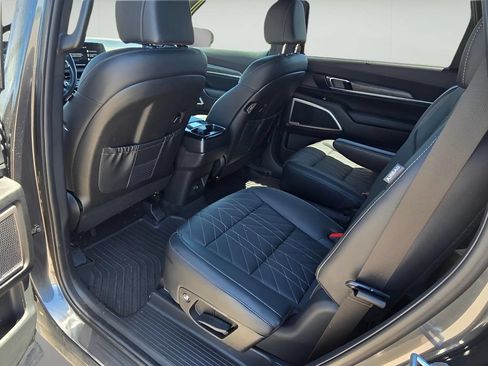 Used 2024 Kia Telluride EX X-Line AWD/4WD image 24