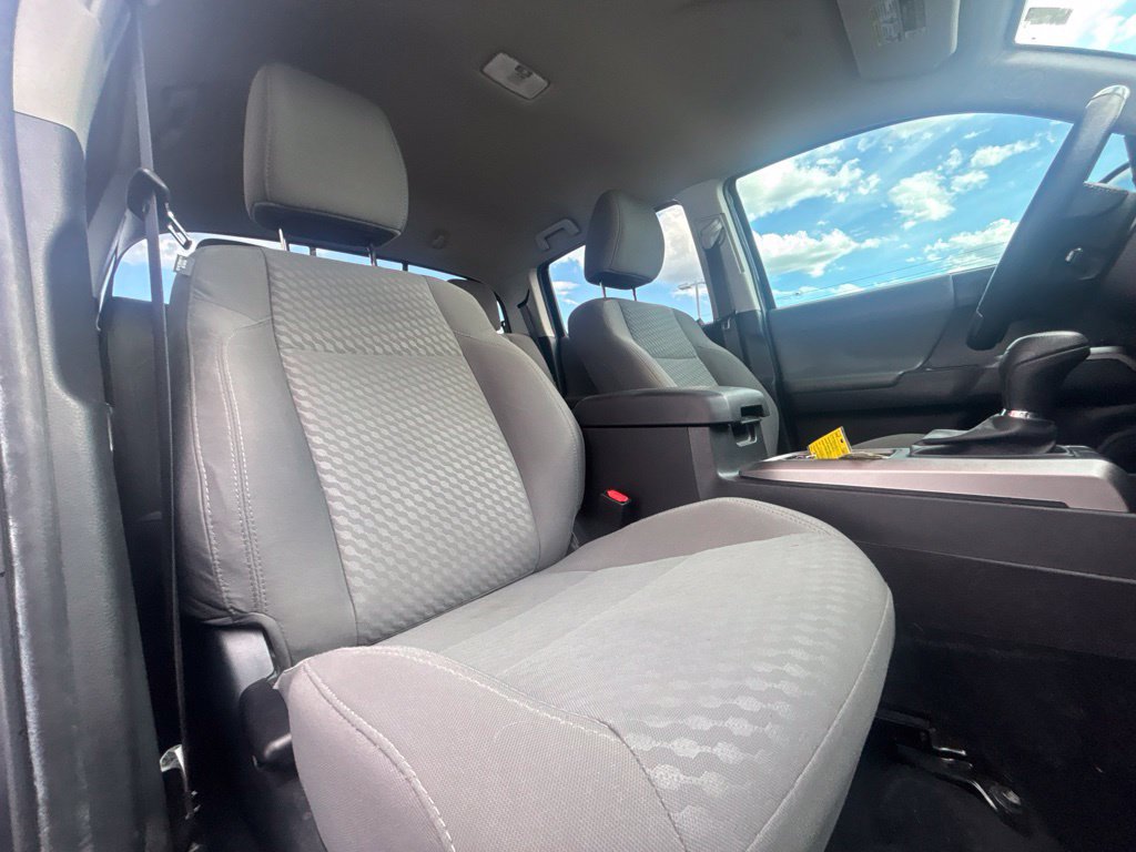 Used 2022 Toyota Tacoma SR5 RWD image 26