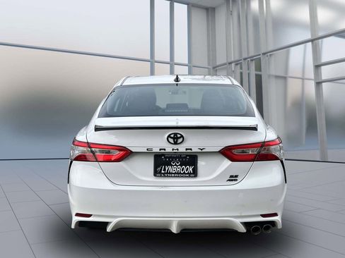 Used 2020 Toyota Camry SE image 6