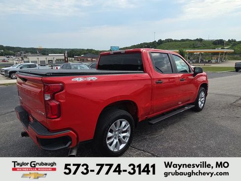 Used 2020 Chevrolet Silverado 1500 Custom w/ Custom Value Package AWD/4WD image 10