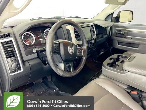 Used 2016 RAM 1500 Classic SLT AWD/4WD image 3