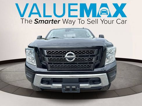 Used 2021 Nissan Titan SV w/ SV Convenience Package RWD image 8