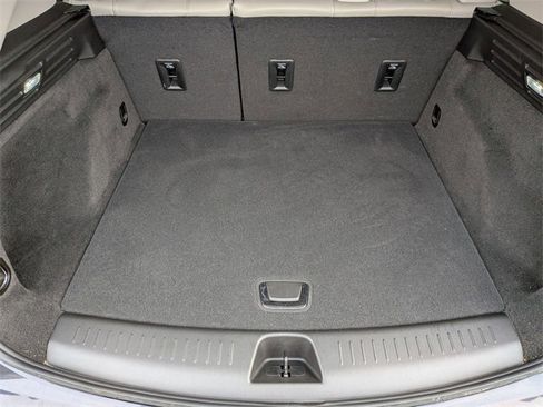 Certified 2023 Cadillac XT4 Luxury w/ Cold Weather Package image 21