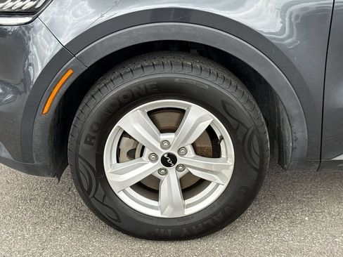 Used 2022 Kia Sorento LX FWD image 10