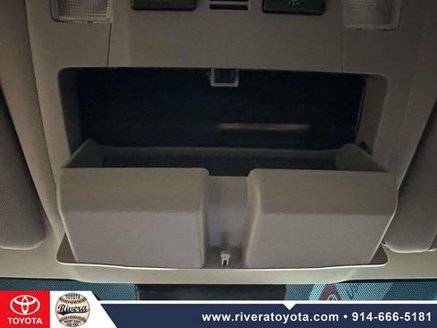 Used 2017 Toyota Avalon XLE w/ Carpet Mat Package FWD image 32