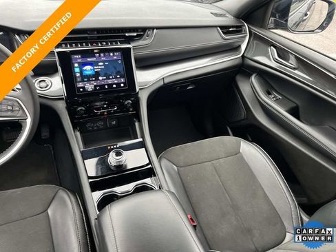 Used 2023 Jeep Grand Cherokee Altitude image 15