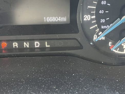 Used 2017 Ford Fusion SE FWD image 1