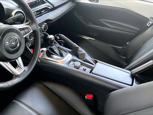 Used 2023 MAZDA MX-5 Miata Grand Touring RWD image 16
