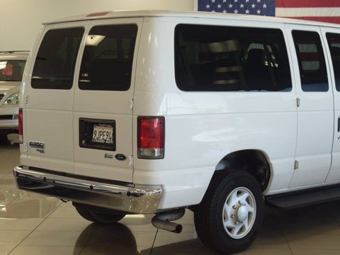 Used 2014 Ford E-350 and Econoline 350 XLT RWD image 41