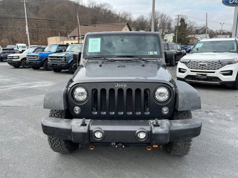 Used 2017 Jeep Wrangler Unlimited Sport image 2