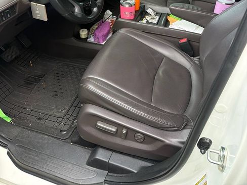 Used 2019 Honda Odyssey Elite image 2