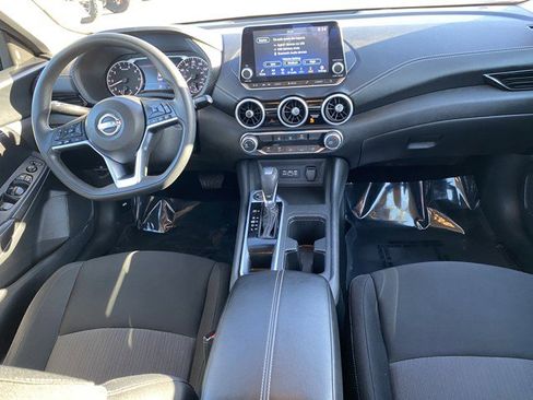 Used 2024 Nissan Sentra SV image 7