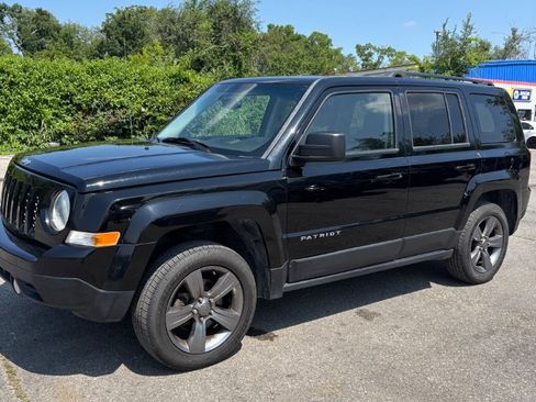 Used 2015 Jeep Patriot High Altitude AWD/4WD image 1