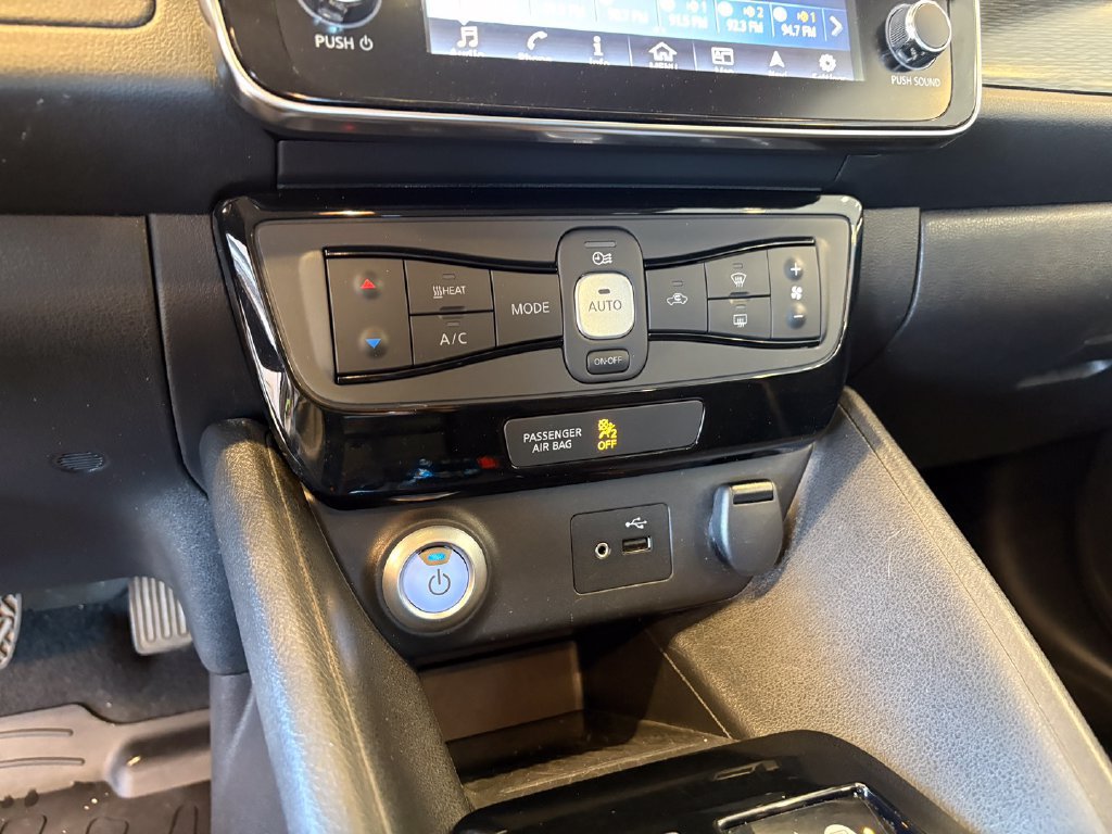 Used 2019 Nissan Leaf SV w/ Protection Package FWD image 21