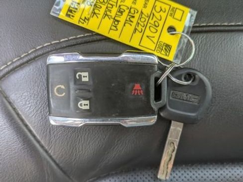 Used 2022 GMC Canyon Denali image 26