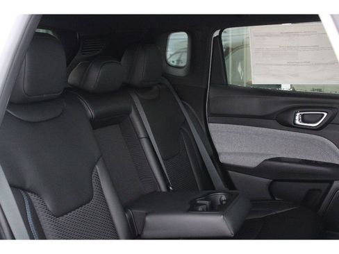 New 2026 Jeep Compass Latitude image 27