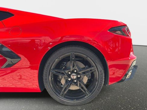 Used 2025 Chevrolet Corvette Stingray Preferred Cpe w/ Battery Protection Package RWD image 15