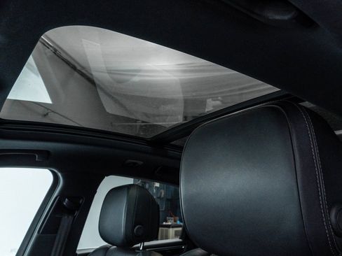 Used 2017 Porsche Macan S image 26