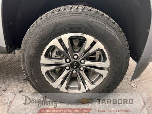 Used 2022 Chevrolet Colorado Z71 AWD/4WD image 19