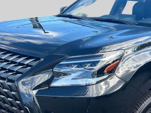 Certified 2023 Lexus GX 460 Luxury w/ Sport Design Package AWD/4WD image 8