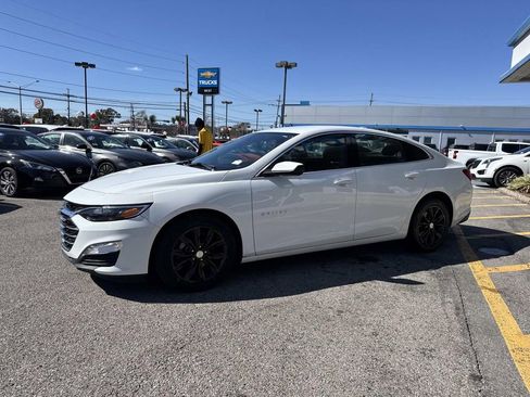Used 2024 Chevrolet Malibu LT image 4