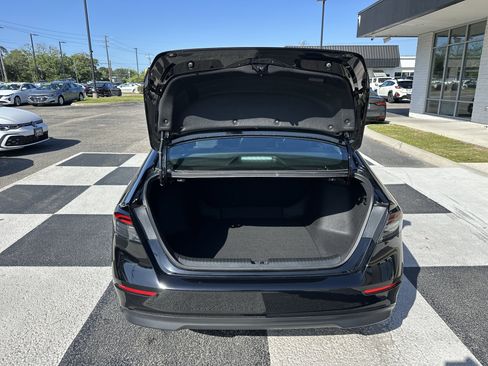 Used 2025 Honda Accord SE image 5